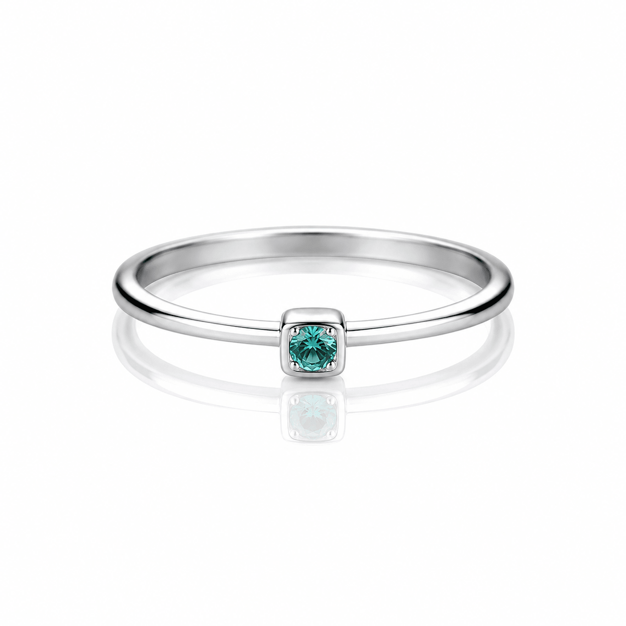 925 Sterling Silver Minimal Ring with Green Zircon – Elegant Stackable Design - NAFALUXE