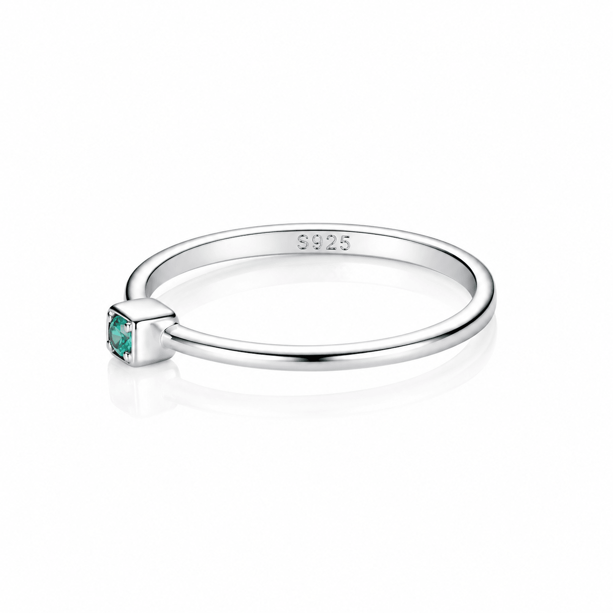 925 Sterling Silver Minimal Ring with Green Zircon – Elegant Stackable Design - NAFALUXE