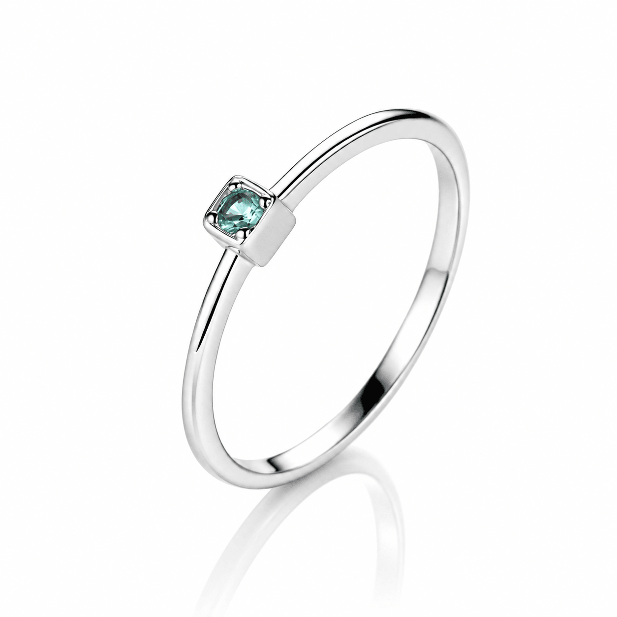 925 Sterling Silver Minimal Ring with Green Zircon – Elegant Stackable Design - NAFALUXE
