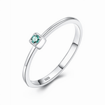 925 Sterling Silver Minimal Ring with Green Zircon – Elegant Stackable Design - NAFALUXE