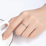 925 Sterling Silver Minimal Ring with Green Zircon – Elegant Stackable Design - NAFALUXE