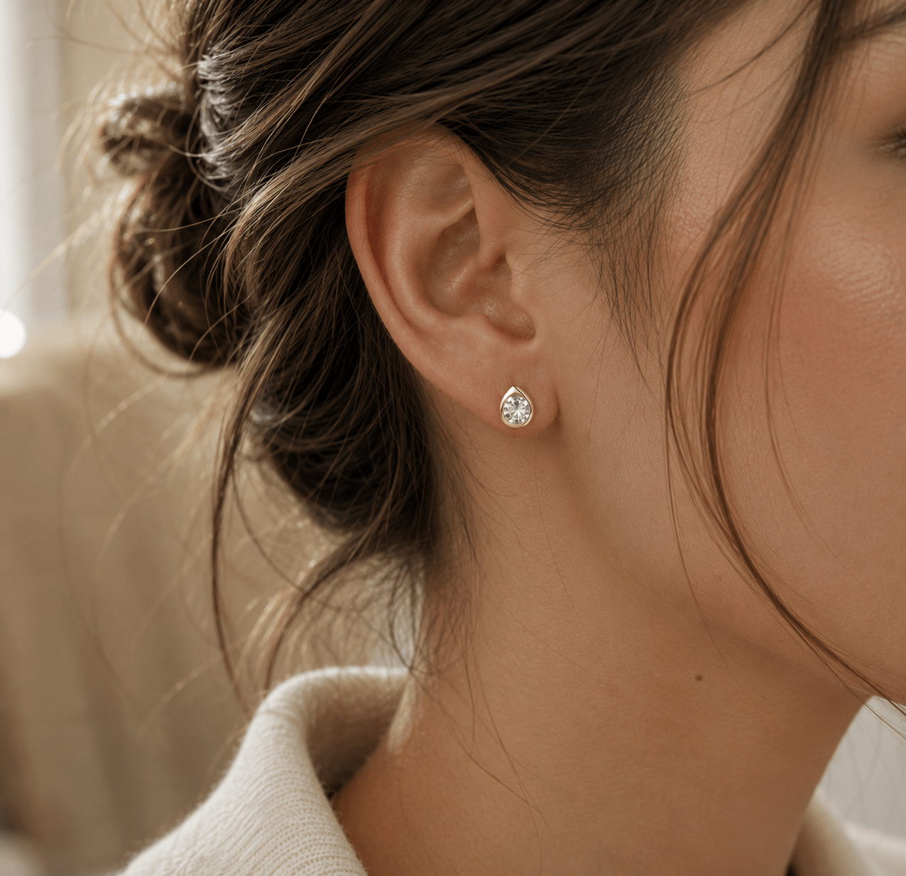 925 Sterling Silver Stud Earrings with Round Zircon Stone – Minimal Luxury Design - NAFALUXE