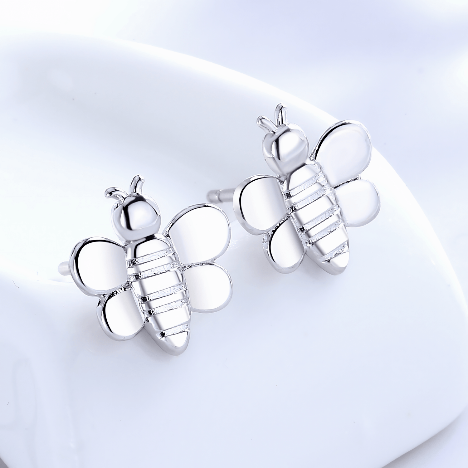 Buzzing Bee Studs - NAFALUXE