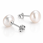 Classic Pearl Stud Earrings Elegant Timeless Design - NAFALUXE