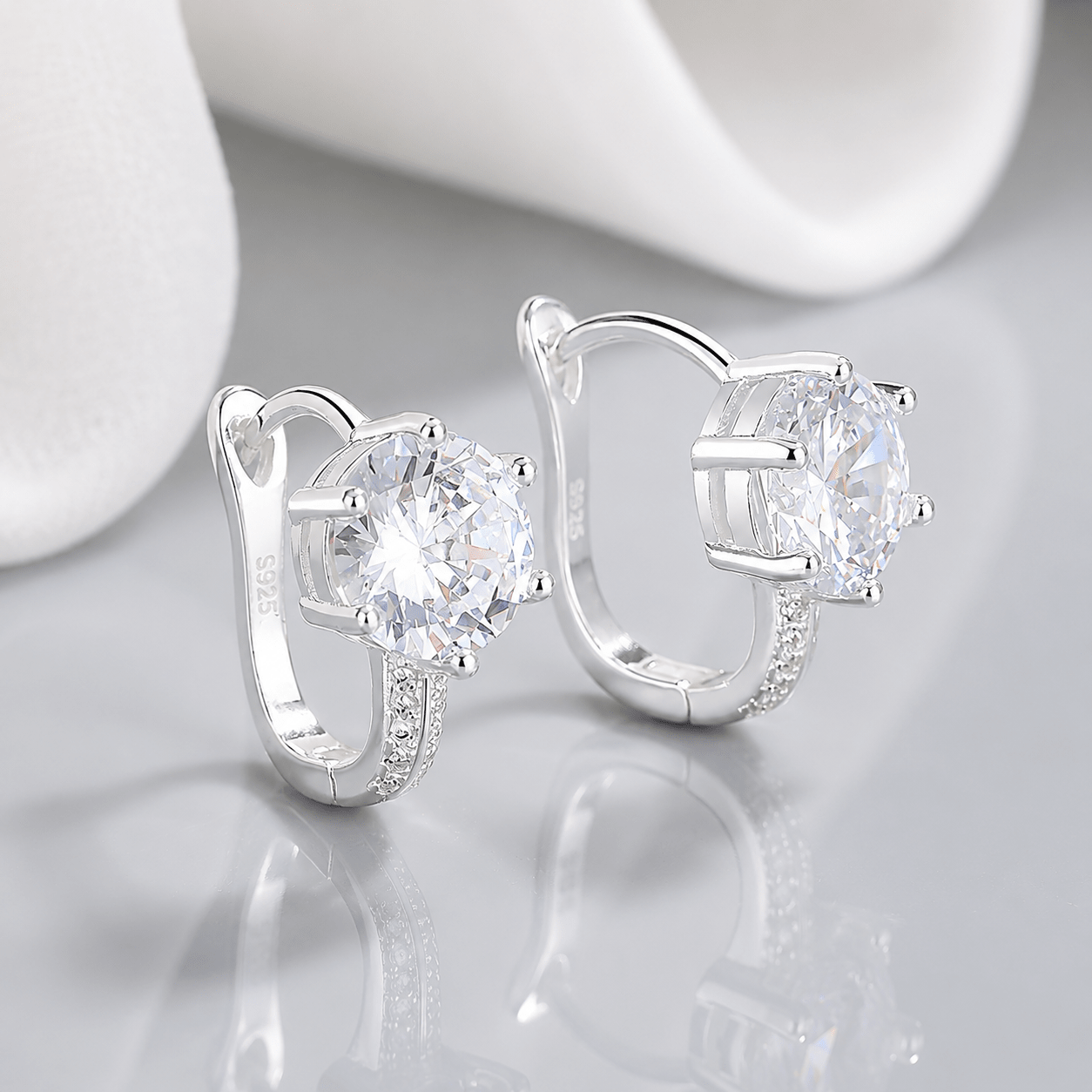 Classic Round Hoop Earrings – 925 Silver - NAFALUXE