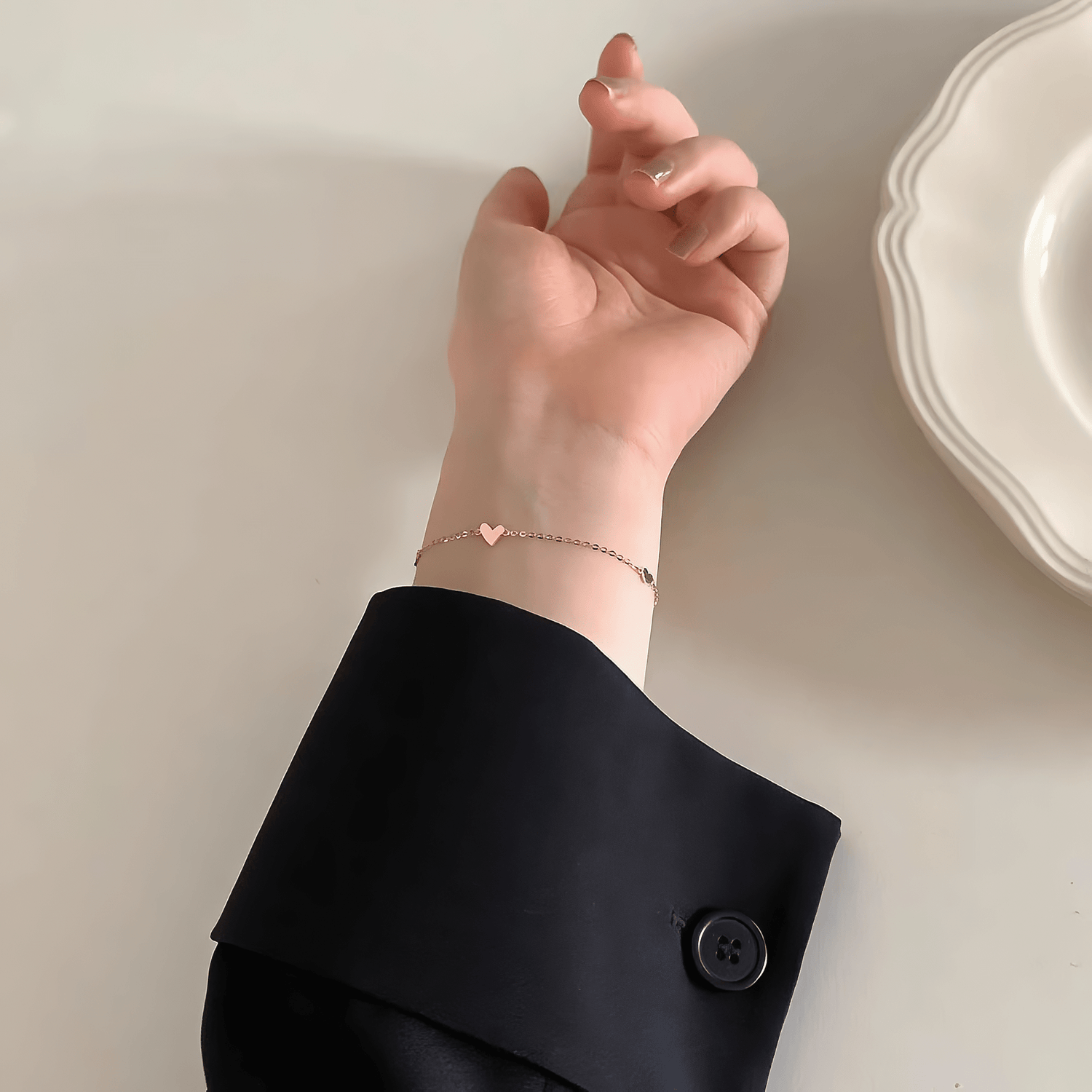 Delicate Triple Heart Bracelet – Gold on Silver - NAFALUXE