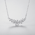 Elegant Floral Design Silver Necklace - NAFALUXE