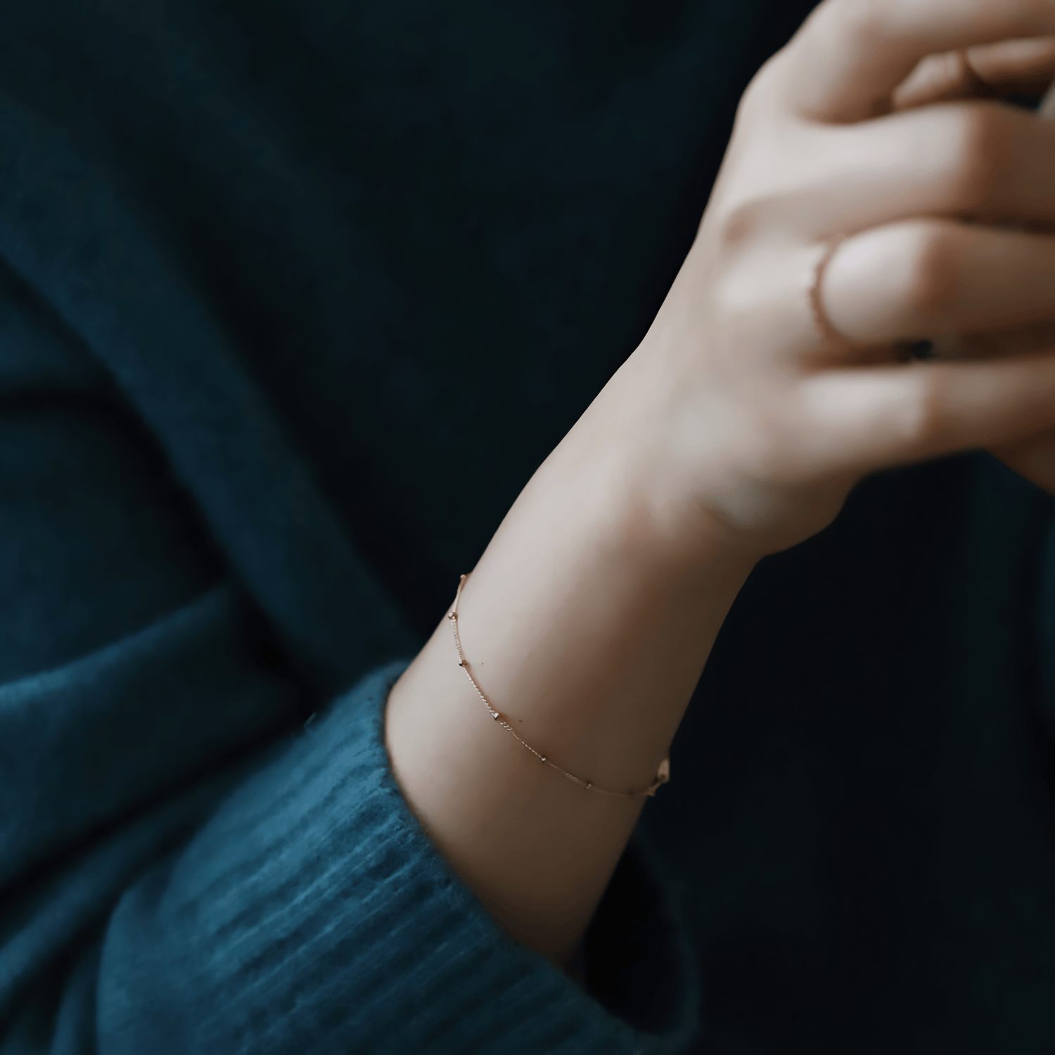Gold - Plated Dotted Chain Bracelet - NAFALUXE