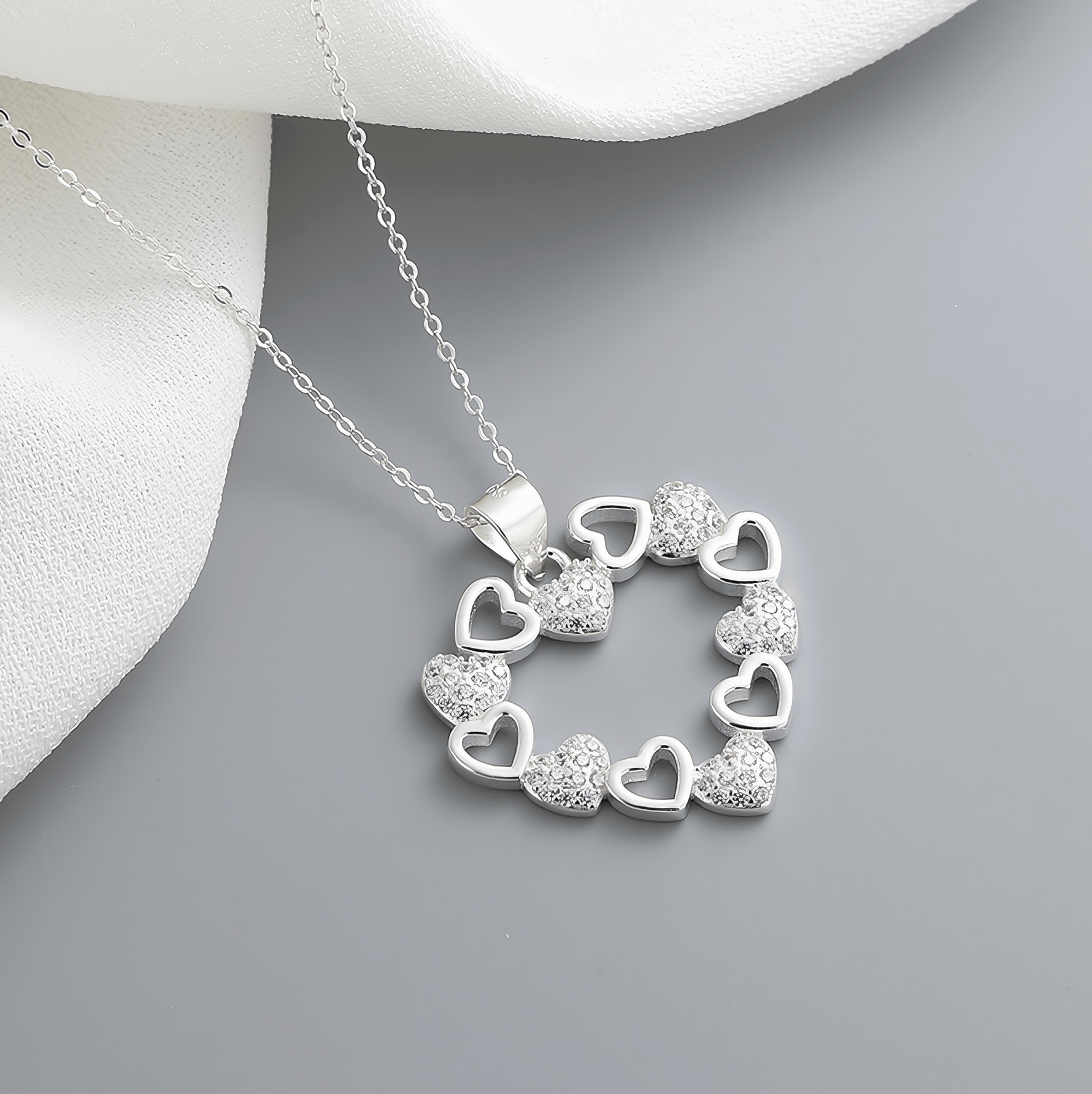 Heart Cluster Pendant Necklace – 925 Silver - NAFALUXE