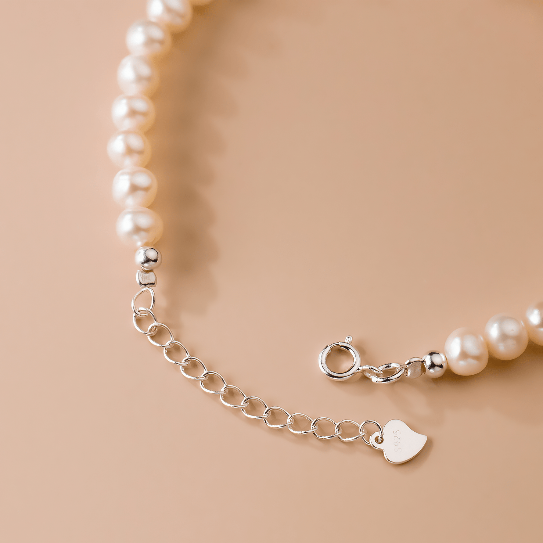 Pearl Romance Heart Charm Bracelet - NAFALUXE