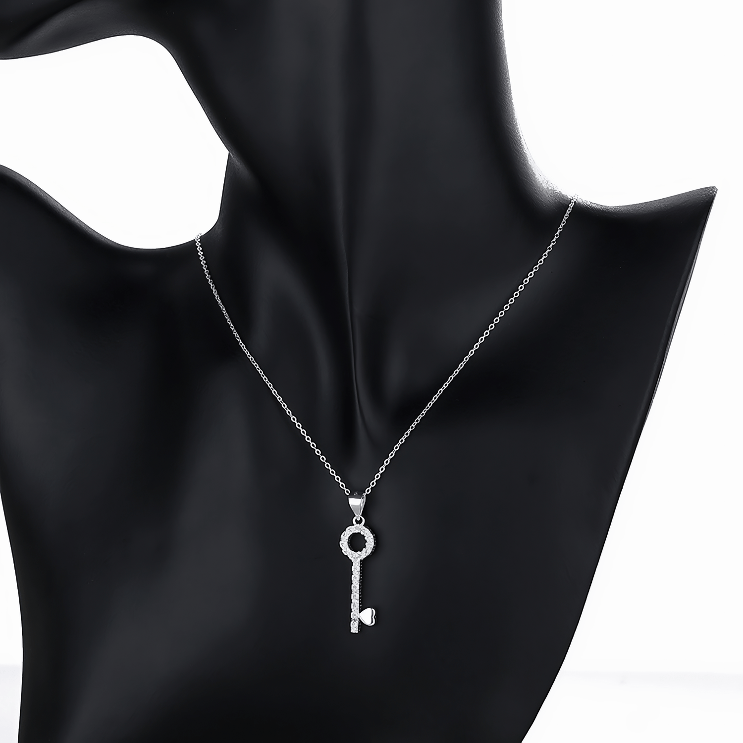 Sparkling Heart Key Pendant Necklace – 925 Silver - NAFALUXE