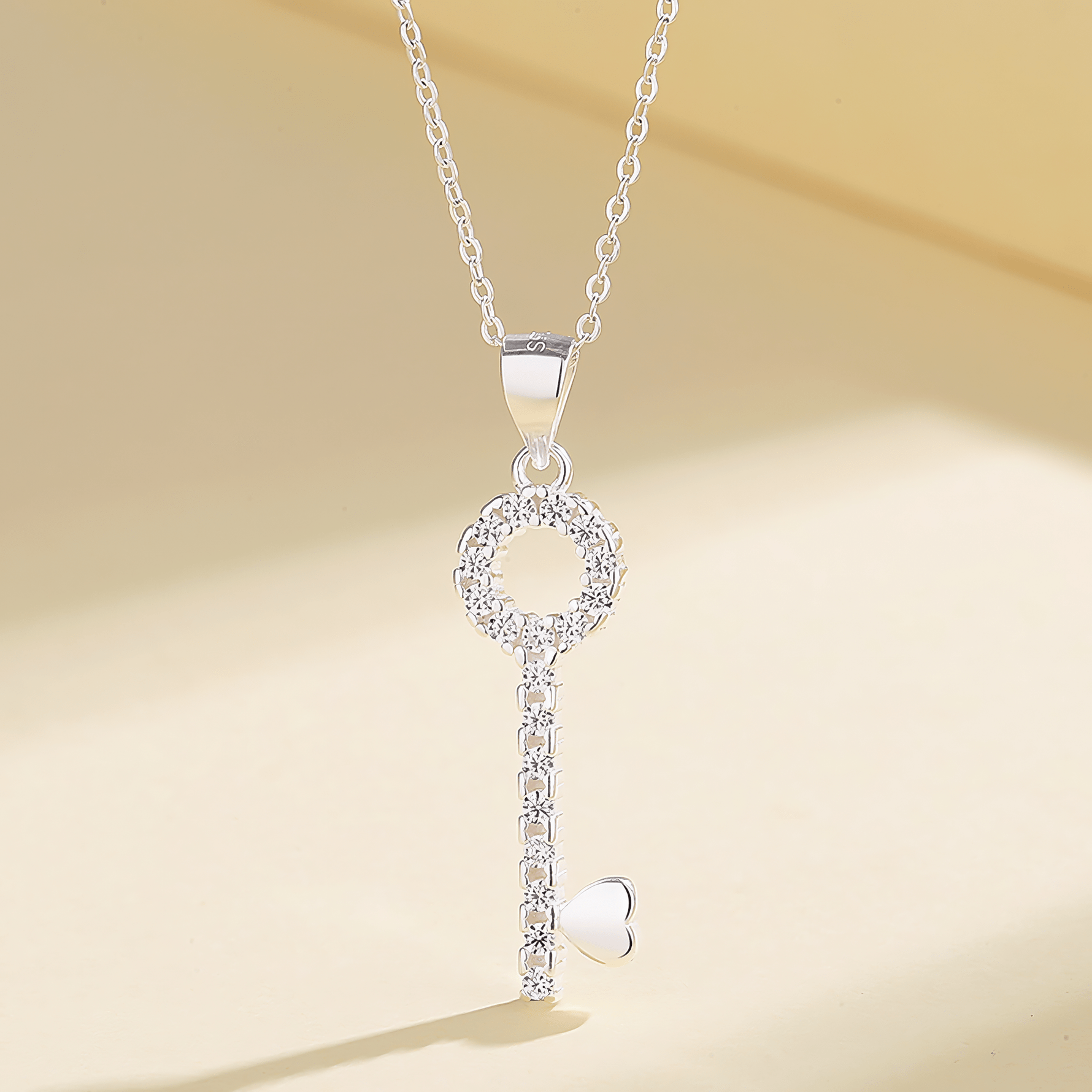 Sparkling Heart Key Pendant Necklace – 925 Silver - NAFALUXE