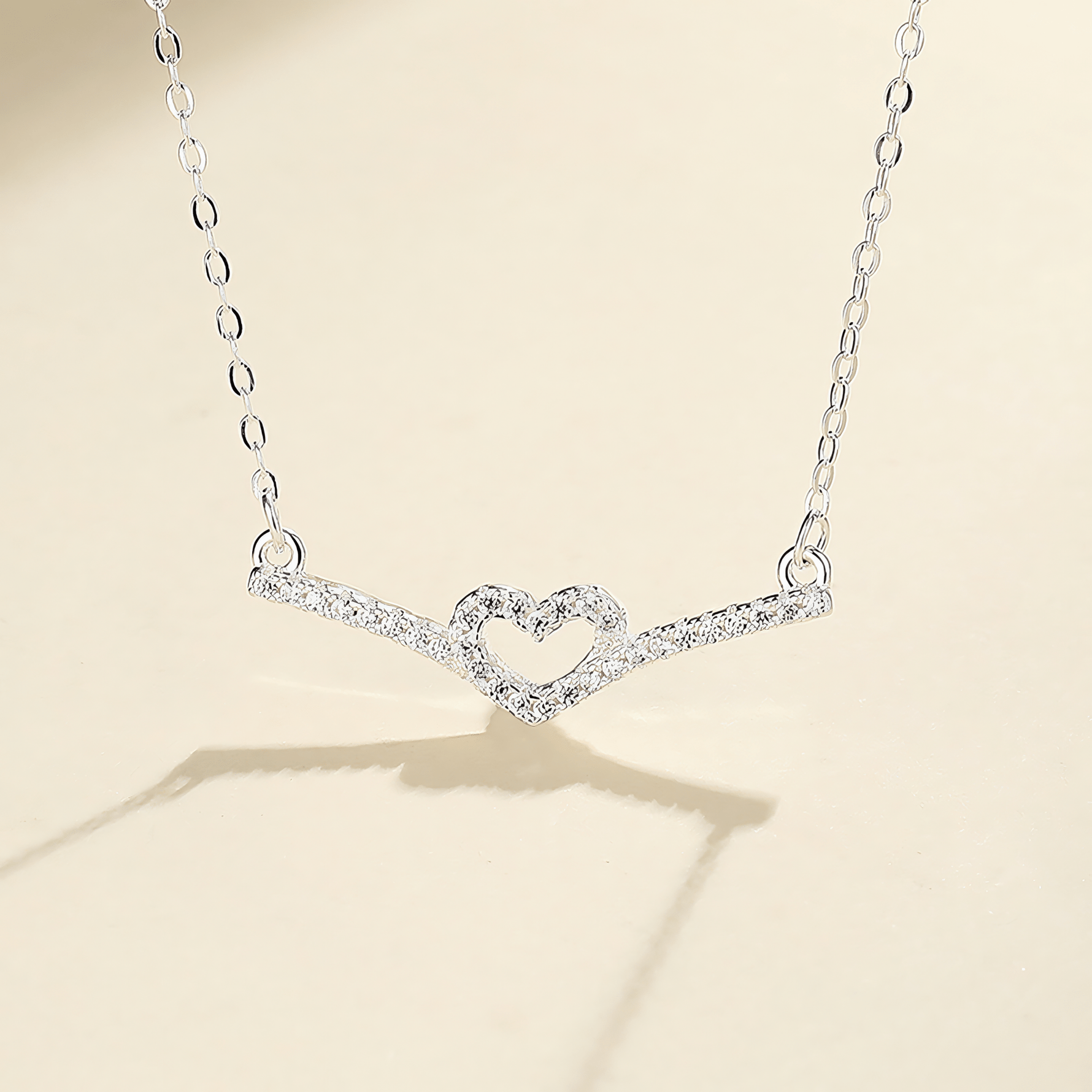 Sparkling Heart V Necklace – 925 Silver - NAFALUXE