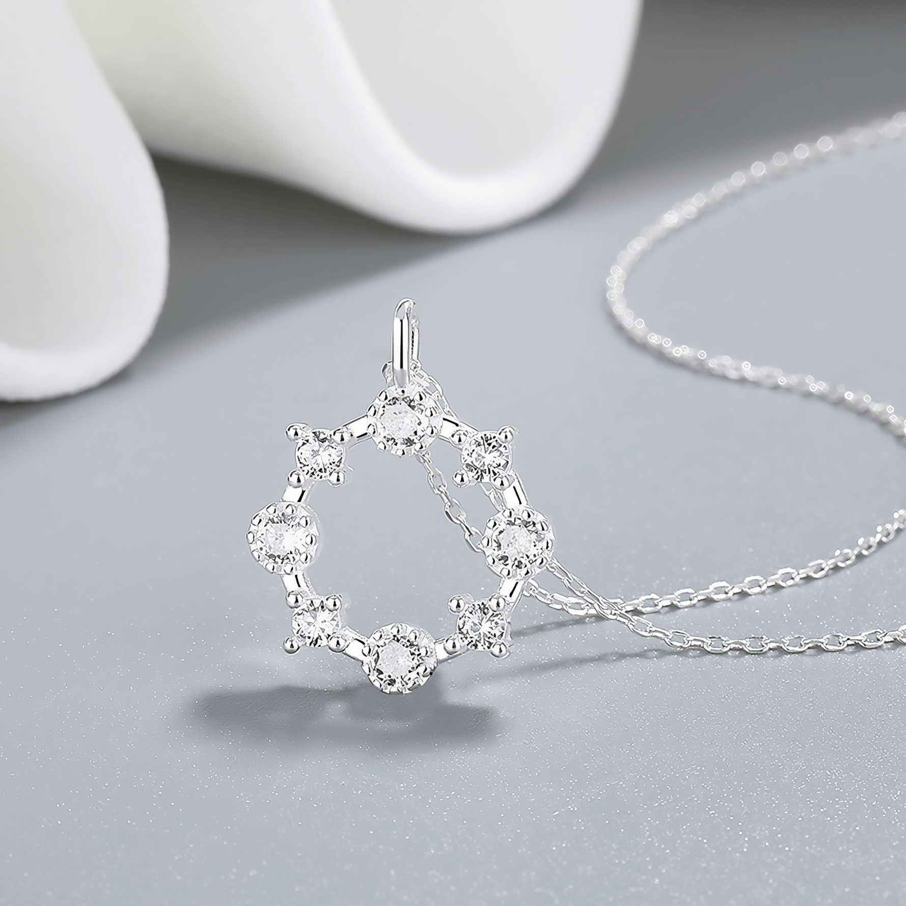 Starlight Circle Pendant – 925 Silver - NAFALUXE
