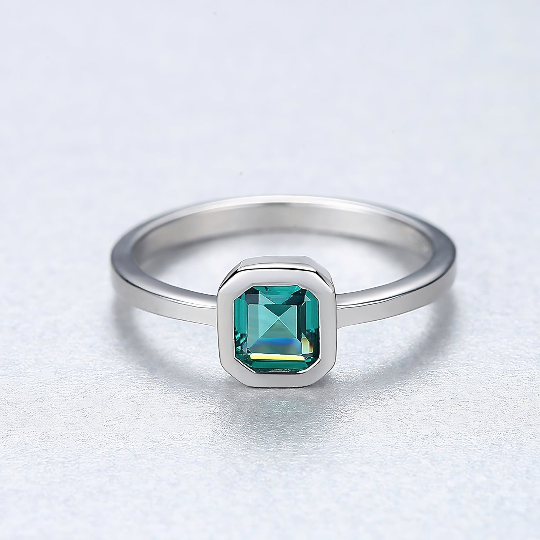 Sterling Silver Green CZ Square Ring - NAFALUXE