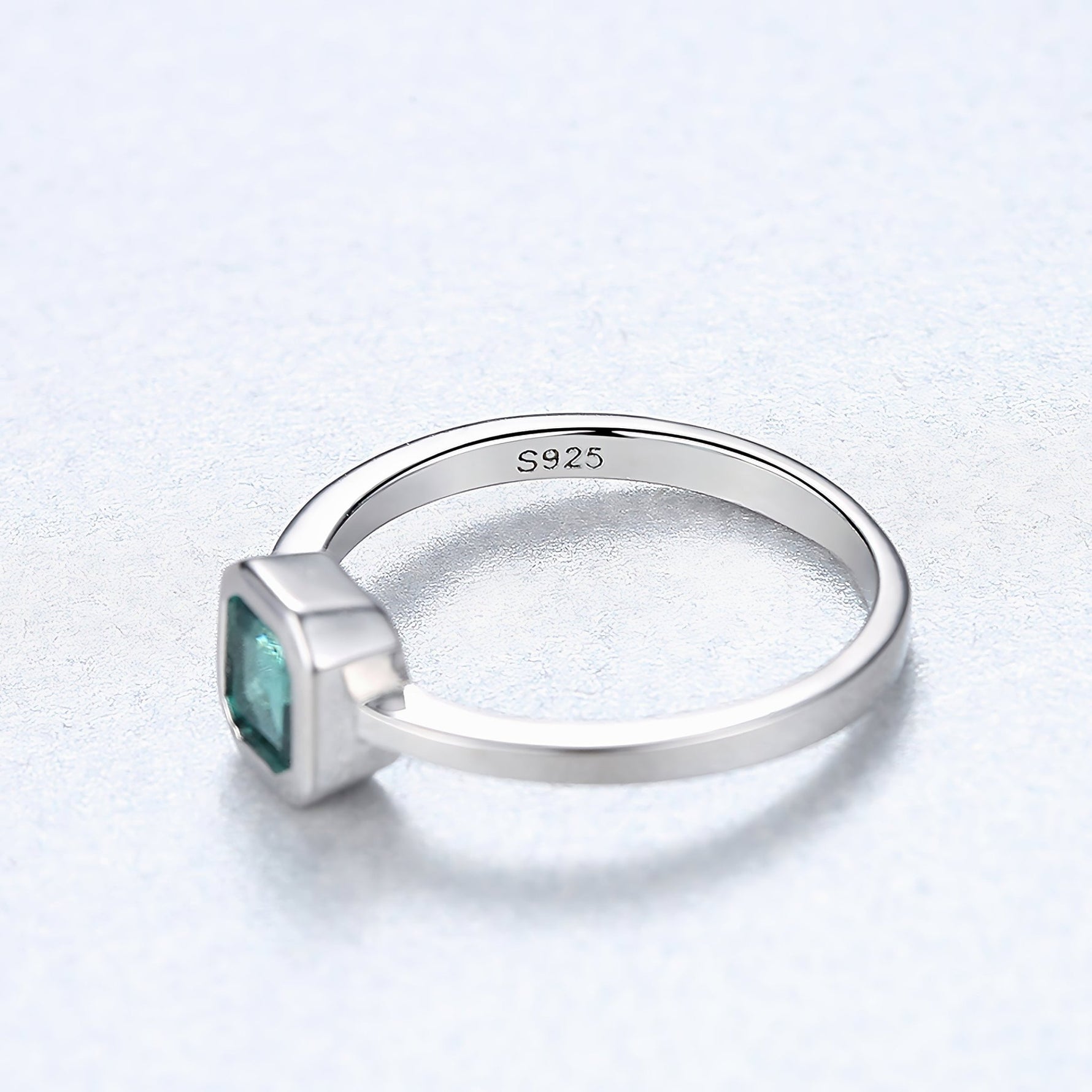 Sterling Silver Green CZ Square Ring - NAFALUXE