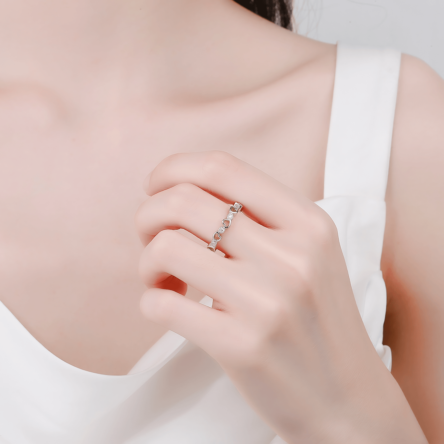 Sweetheart Band Ring in Sterling Silver with Sparkling Accents - NAFALUXE