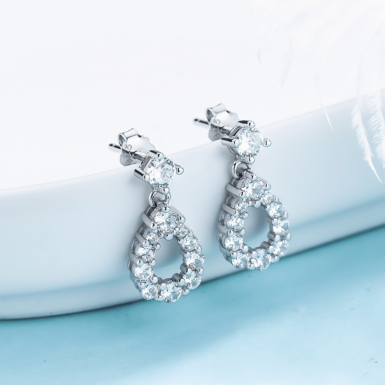 Teardrop Sparkle Drops - NAFALUXE
